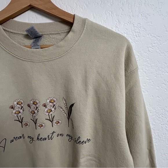 Cream Daisy Floral Script Graphic Crew Sweatshirt, Size S - Picture 2 of 6